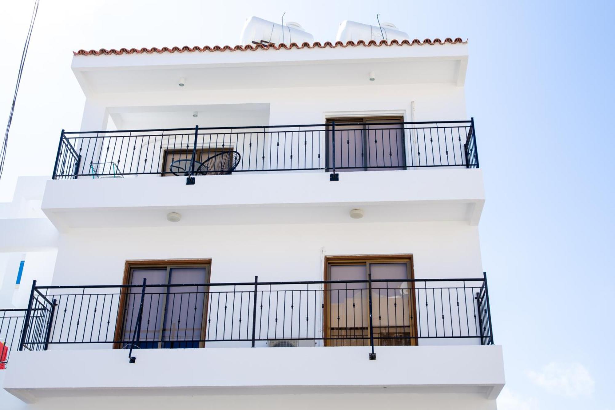Spacious 2 Bedroom Appartment Near Mall -Internet 1Gbps Paphos Exterior foto